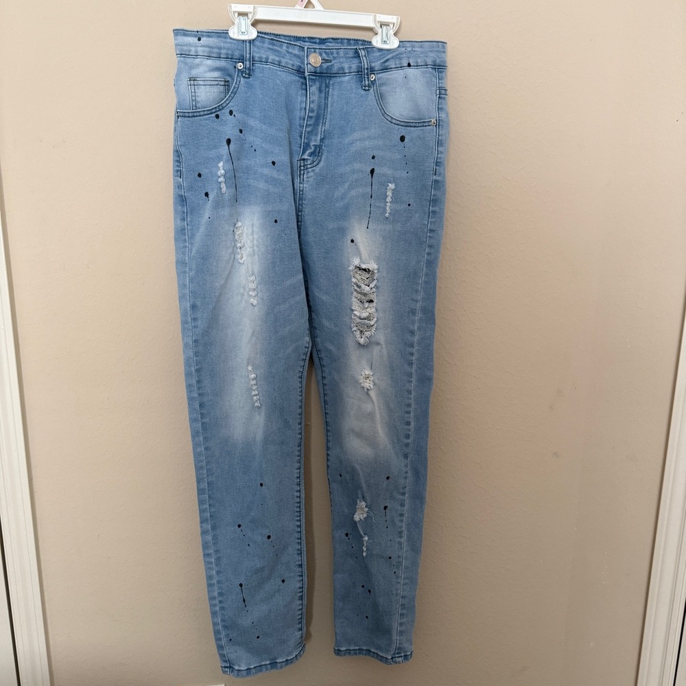 Romwe Women’s 34 Distressed Straight leg Jeans With Splatter High waisted